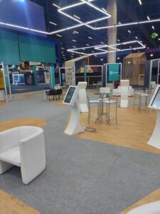 Aluguel de TV Touch para Workshops em Paraná