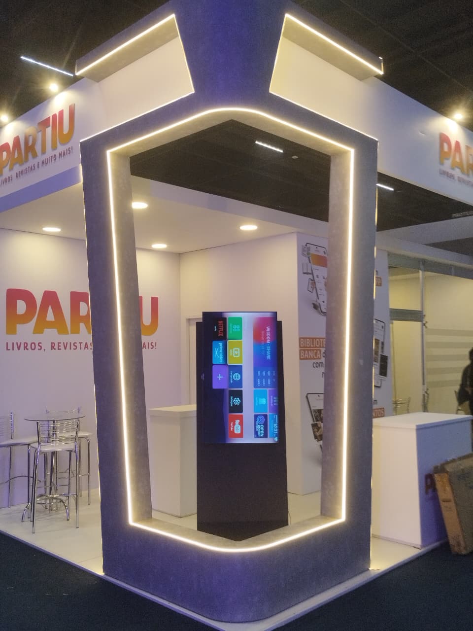 Aluguel de Totem Digital Touch Screen para Credenciamento em Eventos Cuiabá, Várzea Grande, Rondonópolis, Sinop em 2026